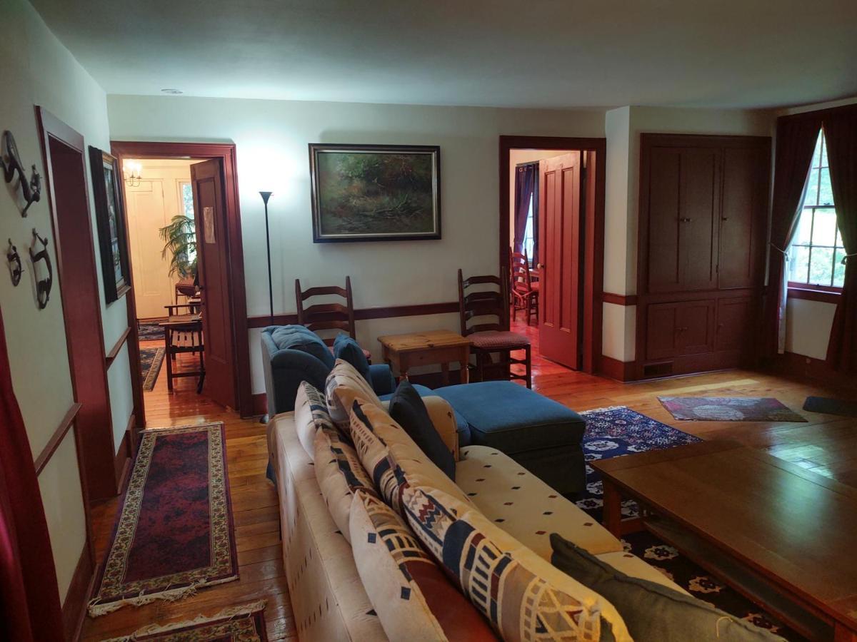 1805 House Bed & Breakfast Hollowville 외부 사진